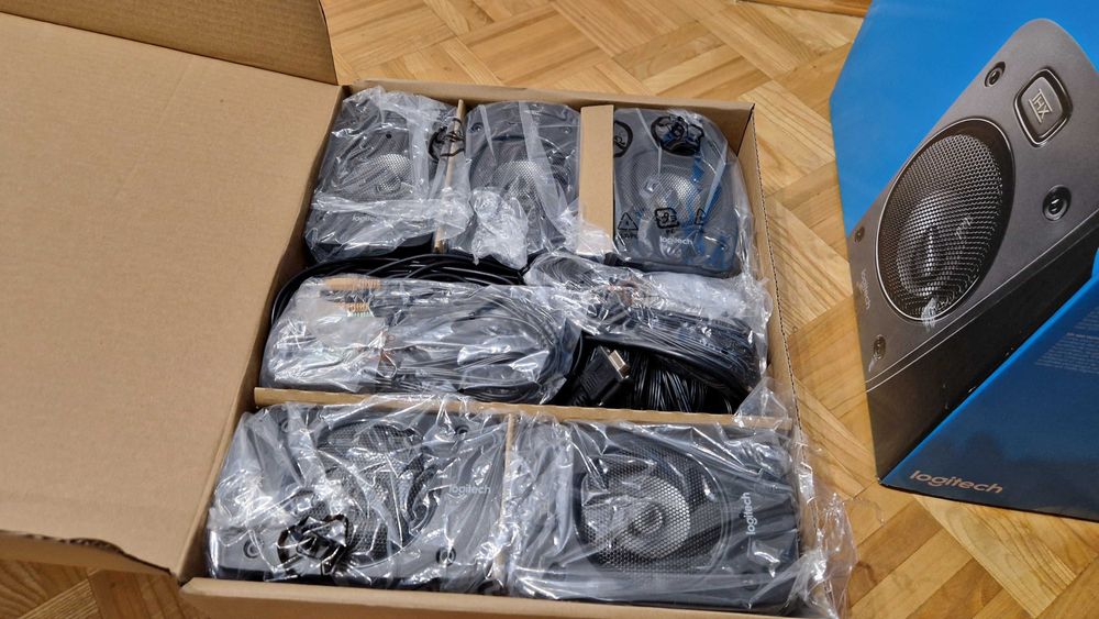 Głośniki LOGITECH Z906 5.1 cały zestaw plus adapter audio Bluetooth