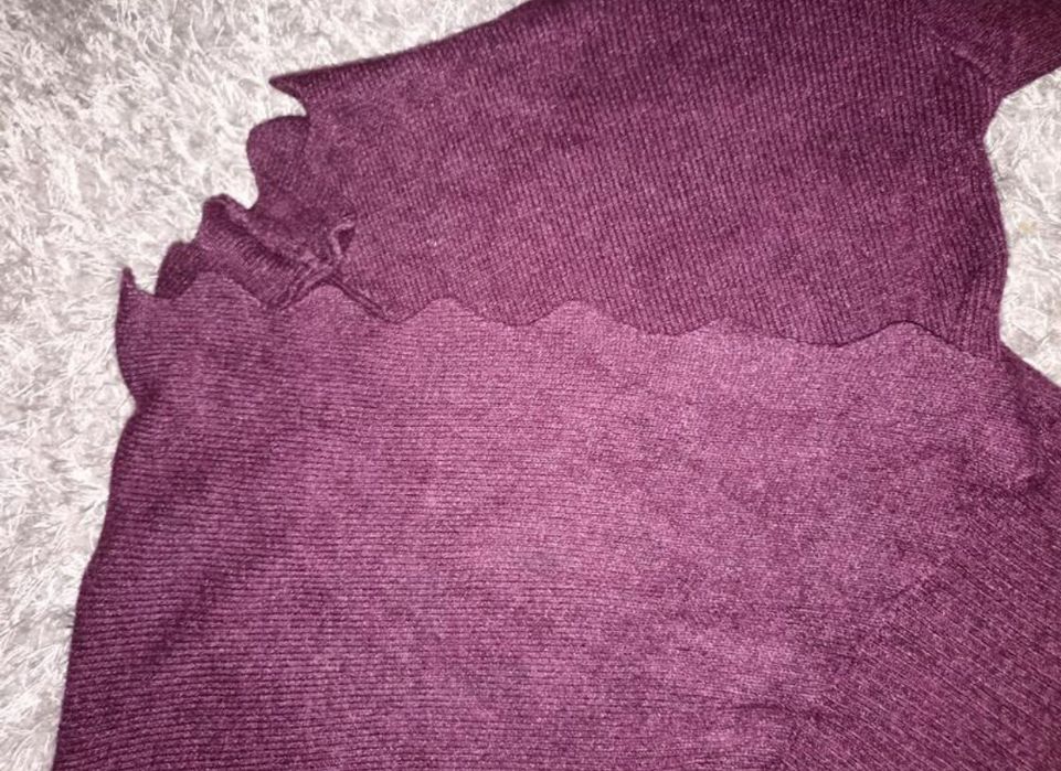 Тепла  приталена жіноча сукня із кешеміру