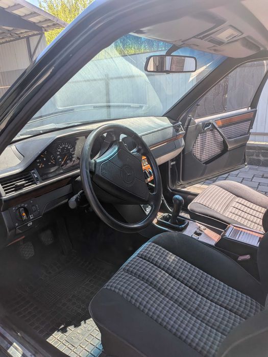 Mercedes-Benz E-Class 1993 VIN WDB1240881F267553 фото оголошення 11 з 21