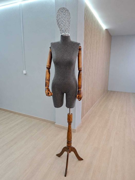 Mobiliário da loja de roupa