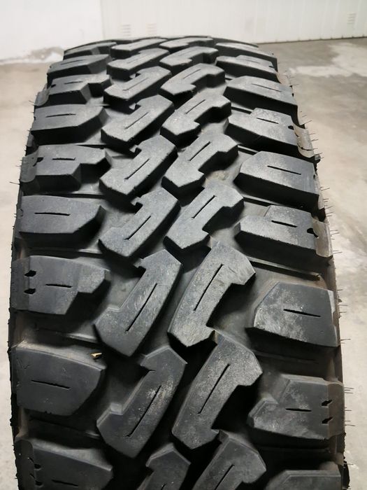 Vendo 4 jantes 15x10 com 4 pneus 35