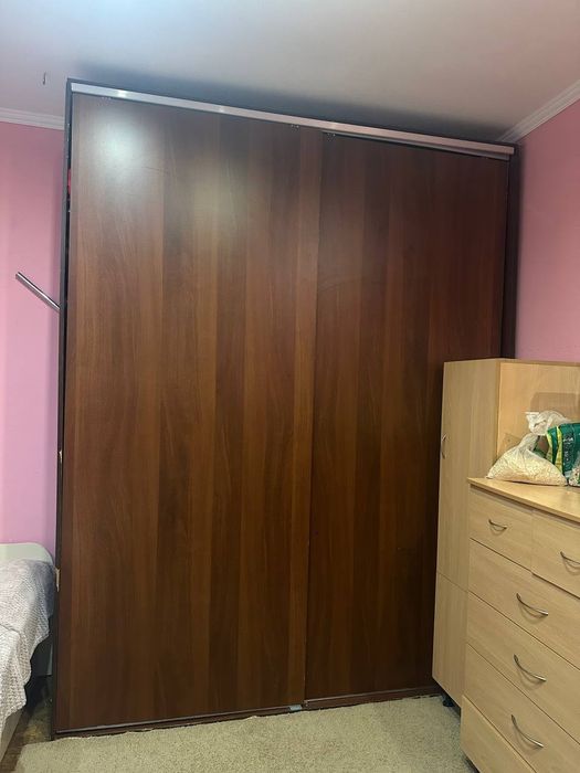 Продаю Б/У Шкаф -- купе