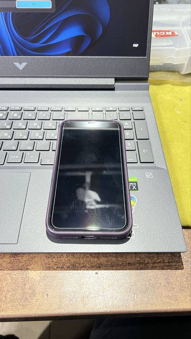 Продам iphone 11 128gb білий