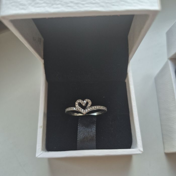 Anel coração "sparkling wishbone" várias cores