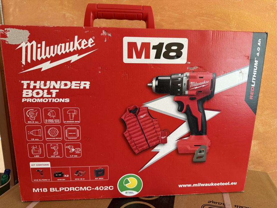 Milwaukee M18 BLPDRCMC-402C Шуруповерт 2 АКБ 4.0 Ah + зарядка + кейс