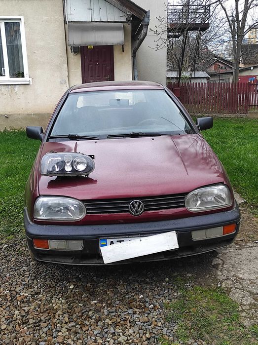 Volkswagen Golf 3 бензин 1,4