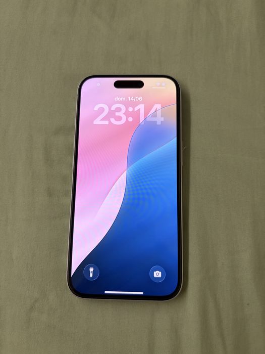 iPhone 16 Branco 256GB