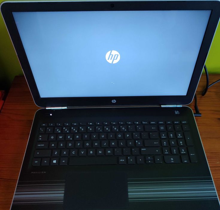 PORTATIL Hp Pavilion 15-au101np