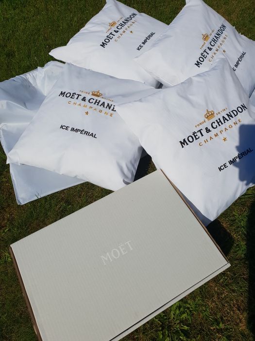 Oryginalne poduszki Moet & Chandon wyszywane ORYGINALNE jacht