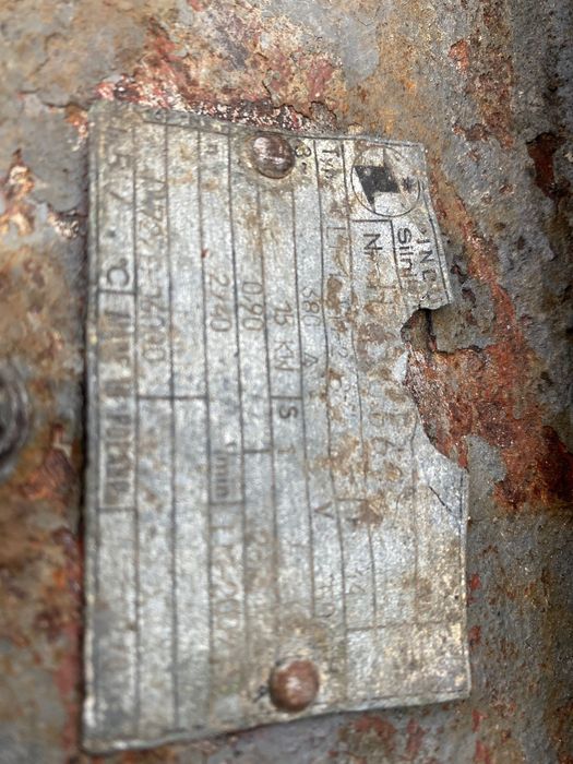 Śrutownik bąk  silnik 15kw