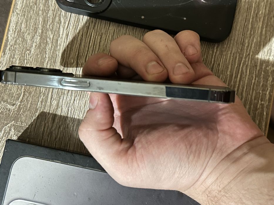 Iphone 13 pro 128 гіг у гарному стані