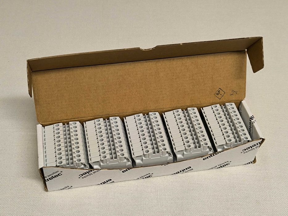 Złączki szynowe ZS6 ZUG ABB 1SNK506010R0000 entrelec 50szt.