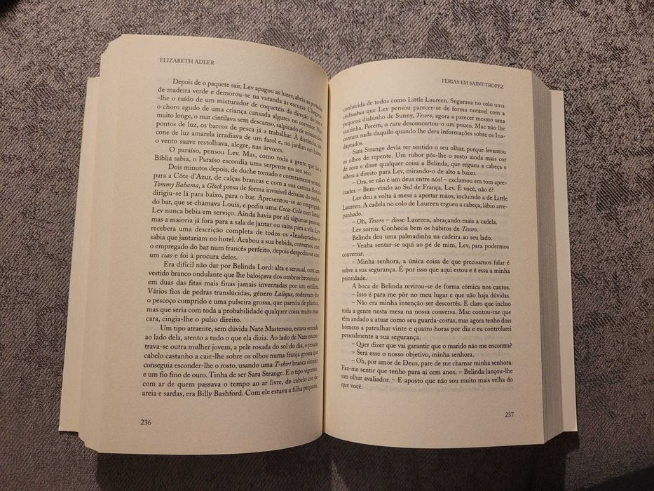 Férias em Saint-Tropez, de Elizabeth Adler