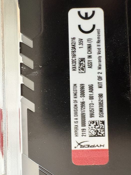 Pamięć RAM  DDR4 16gb (2x8) 3200mhz RGB