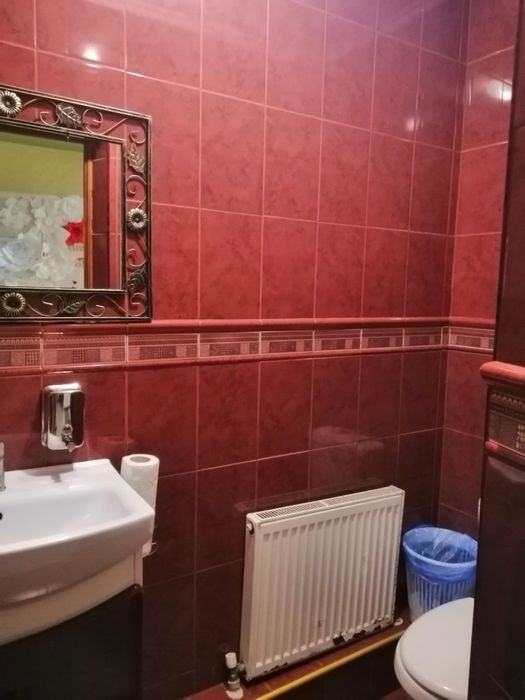 Продаж комерційного обʼєкта 1100 м² + 40 соток землі ЗВЯГЕЛЬ
