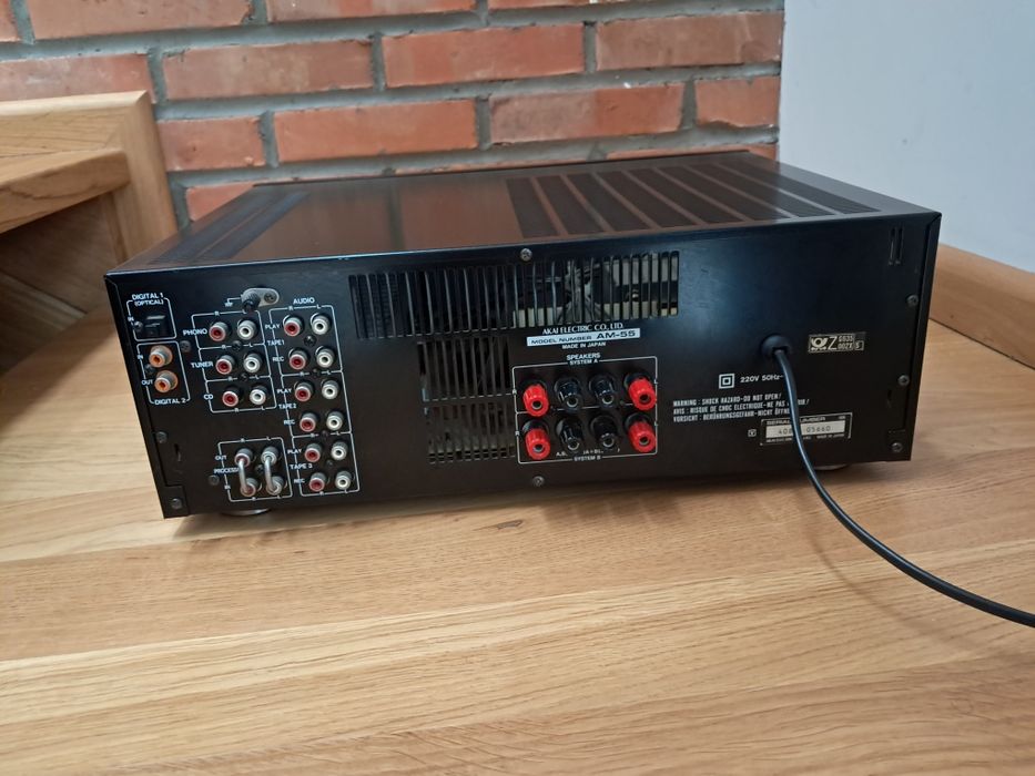 Wzmacniacz AKAI AM55