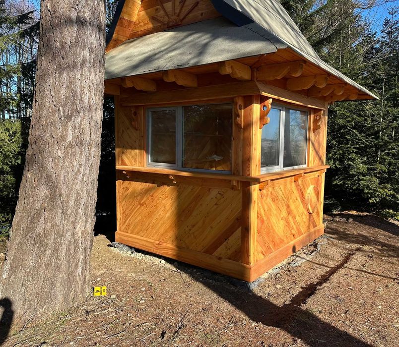 Drewniany domek góralski 3m x 3m z poddaszem – RĘCZNIE WYKONANY!