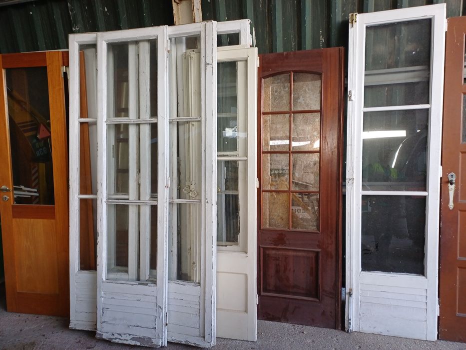 Portas usadas madeira maciça com e sem vidros