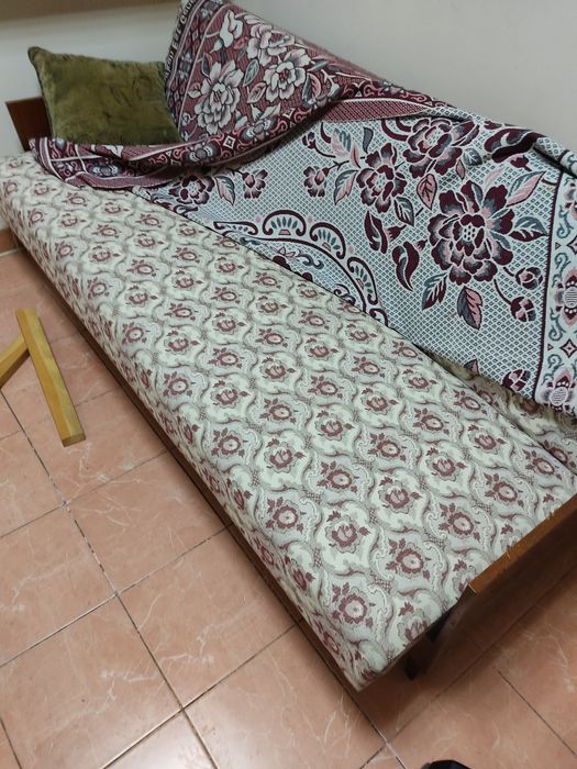 Диван кровать после реставрации