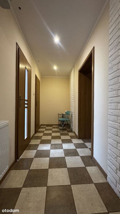 Przestronne mieszkanie w kamienicy z balkonem