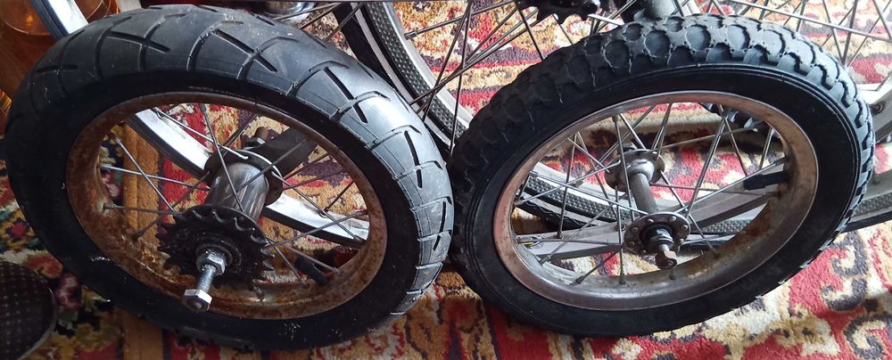 Колеса до велосипеда 16, 28