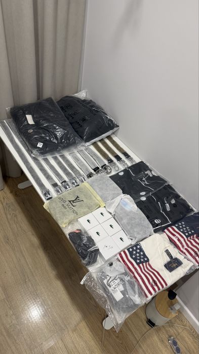 Продам одяг на фото