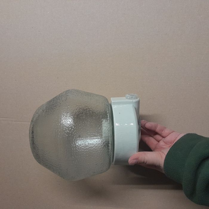 Lampa przemysłowa z podstawą porcelanową
