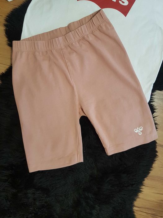 Cudny zestaw:) krótka bluzeczka LEVI'S krótkie legginsy HUMMEL 152