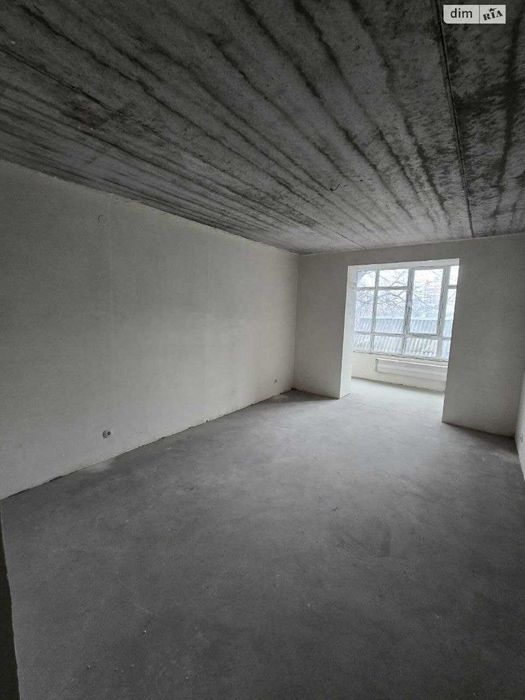 2к, центр, Рауш, Вул. Шевченка 39.