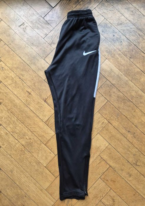 Dresy nike spodnie dresowe śliskie