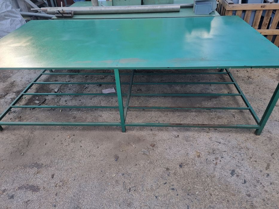 Mesa em ferro 3x1,5m