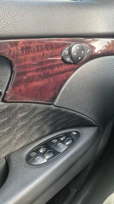 Mercedes-Benz E 220 CDI Automático – Muito bom estado