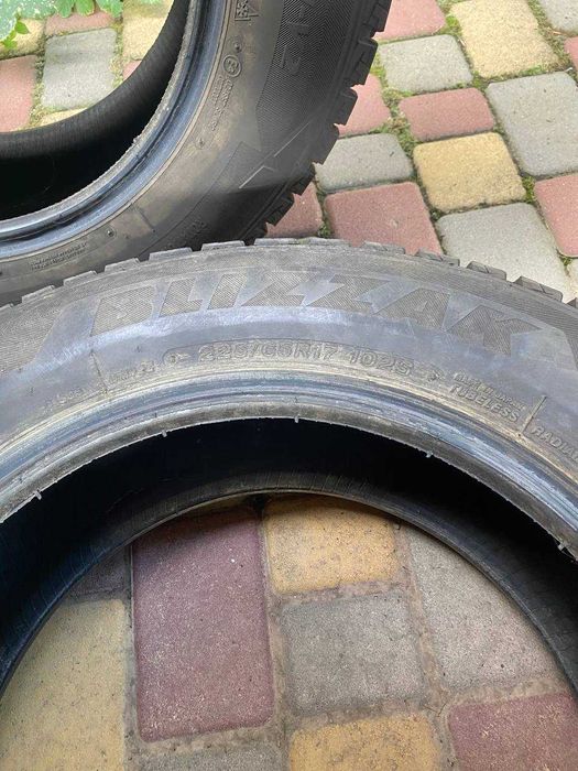 Шина Bridgestone Blizzak 225/65 R17