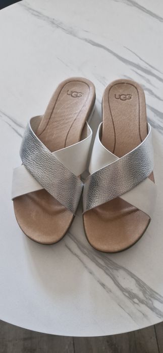 Klapki skórzane UGG 38