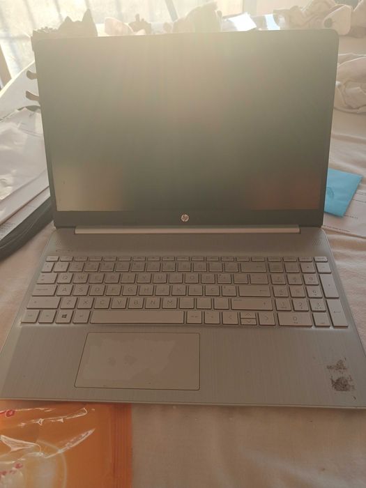 Computador usado. Necessita novo teclado.