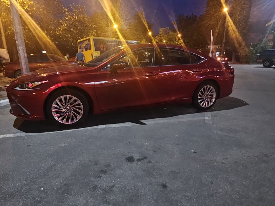 Продам лексус es300h