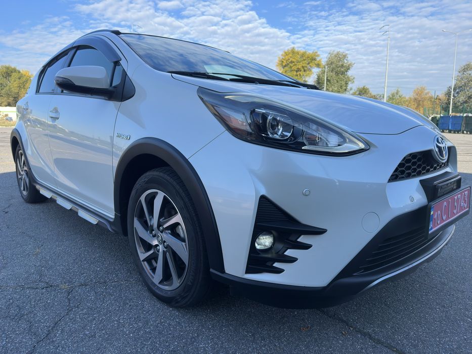 4л/100 км! Toyota AQUA 1.5 гібрид CROSSOVER 2019 рік 13800$