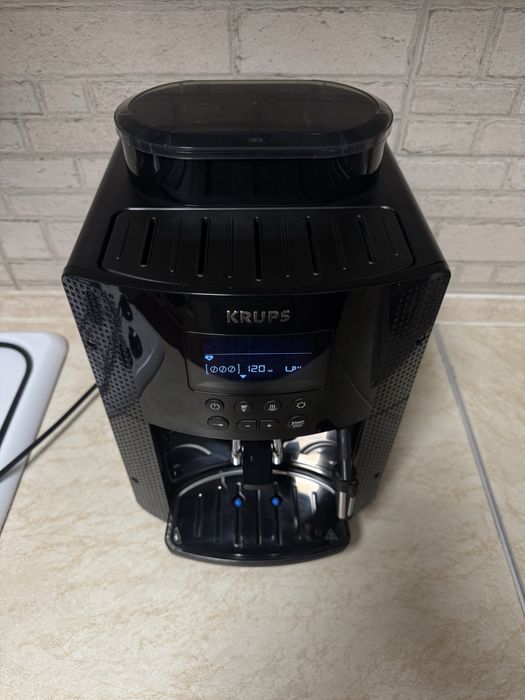 Кавомашина Krups Essential Roma Black EA816