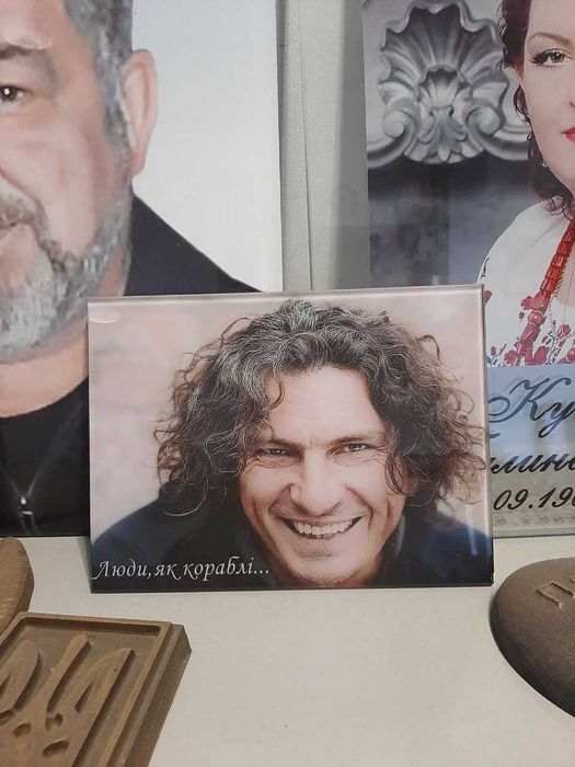 Фотоскло, фотокераміка, пам'ятники у Луцьку