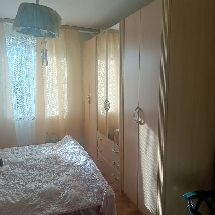 Продається в центрі міста 4х кімнатна квартира.