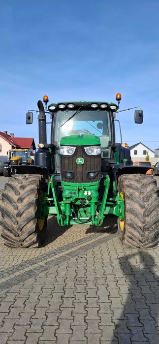 Ciągnik JOHN DEER 6175 R