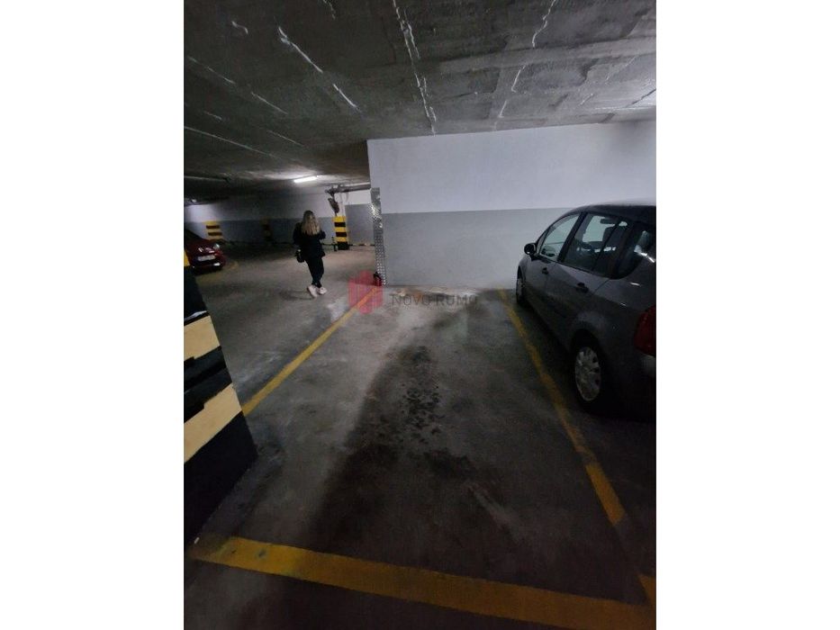 Apartamento T4 para arrendar.