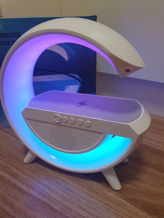 Нічник-бездротовий зарядний пристрій та Bluetooth колонка 3в1 з RGB