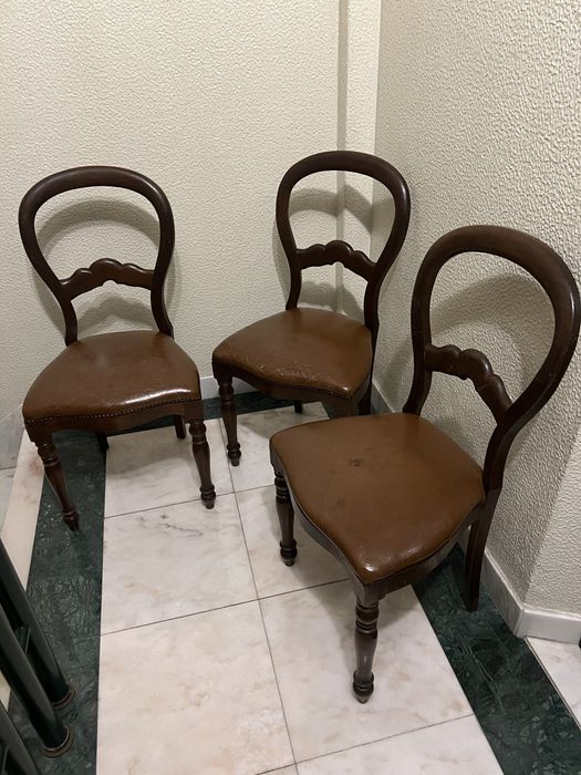 Cadeiras vitorianas  vintage com assento em pele