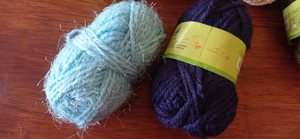 Novelos de lã várias cores
