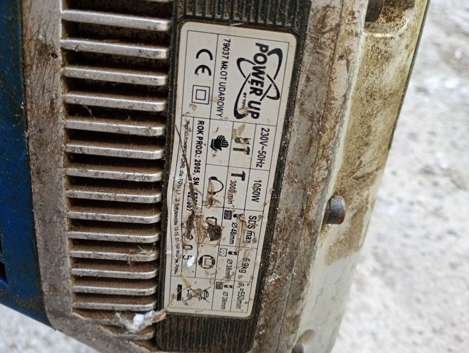 Młot udarowy powerup 1050w