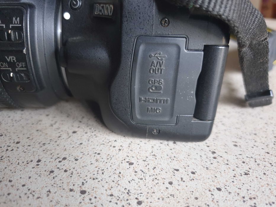 Nikon D5100 (18-105 мм) + МЕГА набір аксесуарів