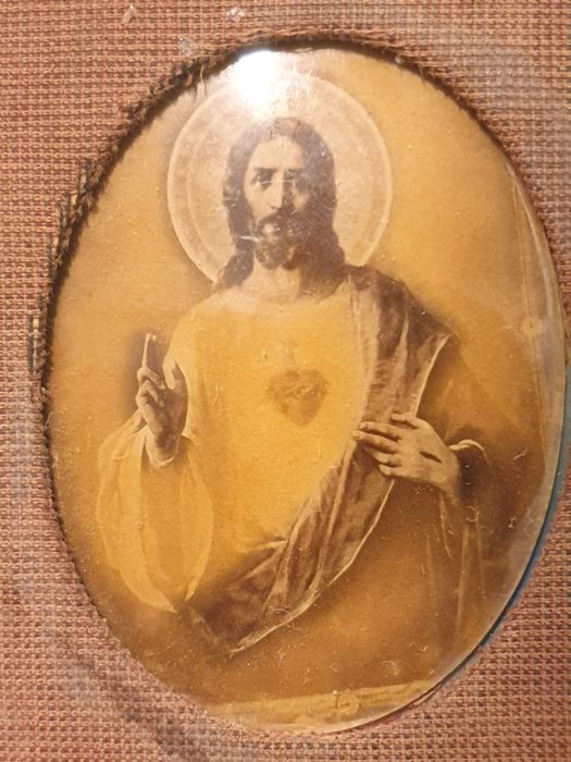 Invulgar antiga imagem do Sagrado Coração de Jesus