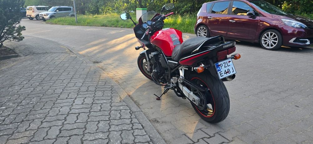 YAMAHA Fazer 600