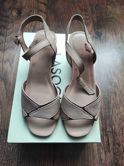 Sprzedam sandały damskie